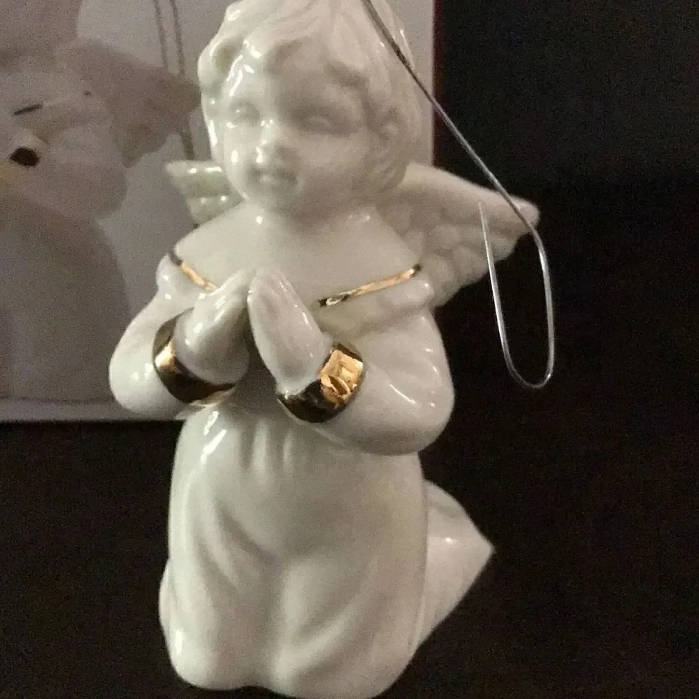 Mikasa praying ornament angel